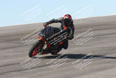 media/Oct-13-2025-Moto Forza (Mon) [[a66d839500]]/4-C Group/Session 2 (Bowl)/